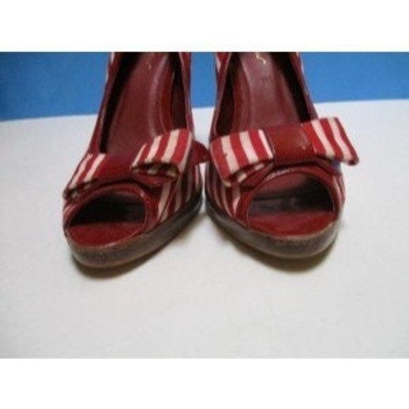 *Sergio Zelcer Vintage Red and White Striped Fabric Patent Peep Toe Pumps - Picture 10 of 10
